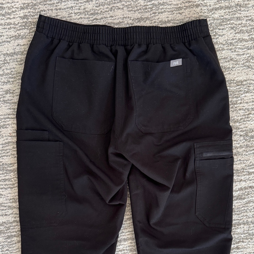 FIGS Black Drawstring Scrub Pants - Picture 9 of 9